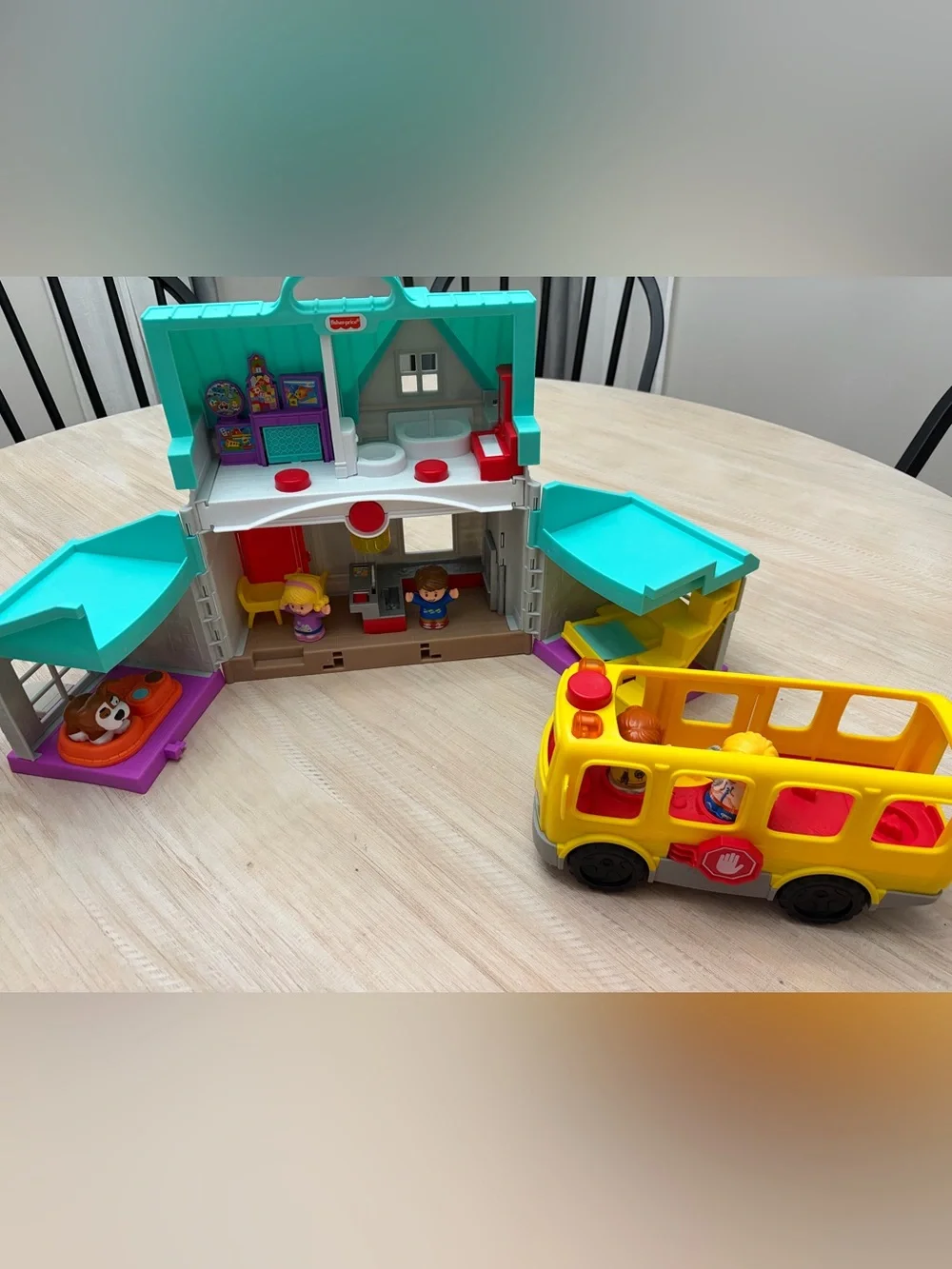 Fisher-Price little People House and Schoolbus